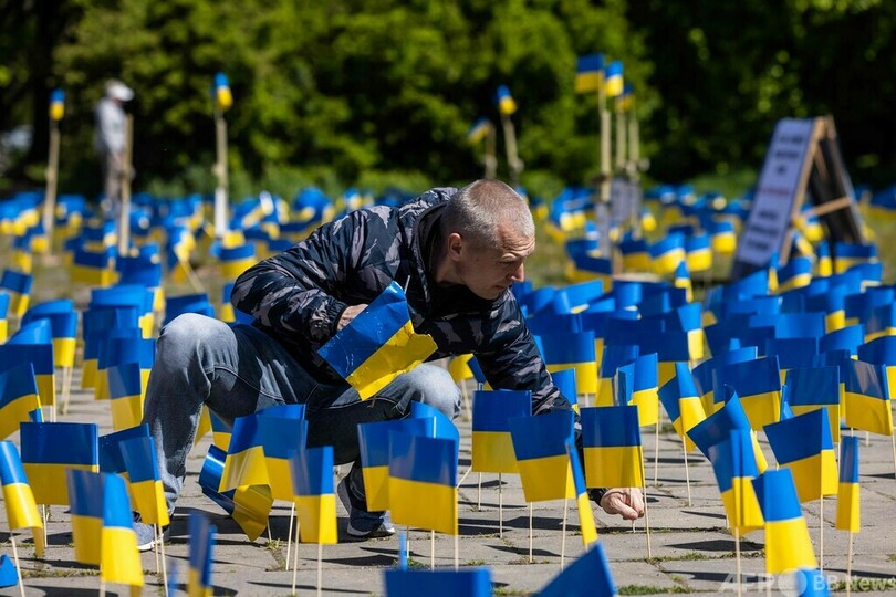 ポーランドの親ウクライナ派団体、ロシア大使の献花阻止 対独戦勝記念日