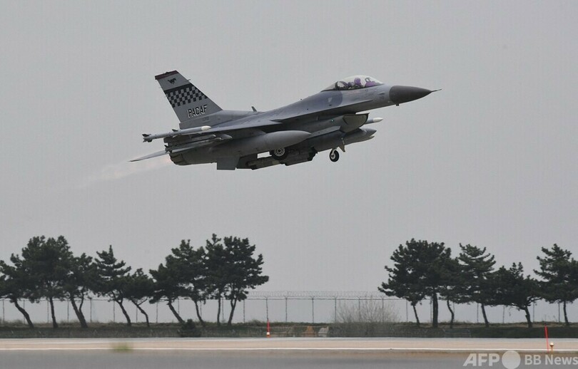 在韓米軍のF16戦闘機、演習中に墜落
