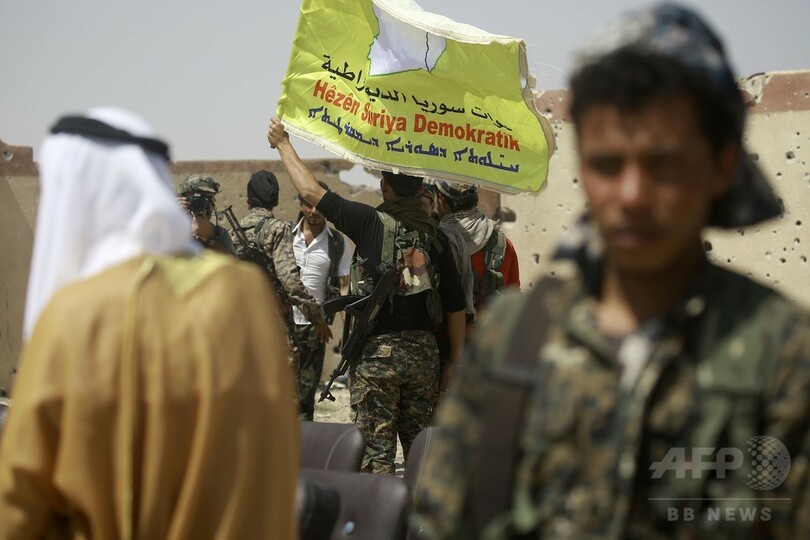 米支援のシリア民主軍、IS「首都」奪取の戦闘開始 ラッカ市内に進攻
