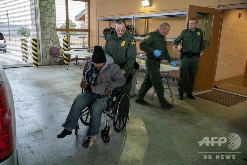 米国境警備隊の日常に密着──不法移民の逮捕から救命まで