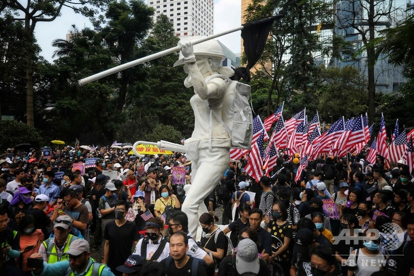 香港民主派、米国領事館へ向けてデモ行進 中国への圧力試みる