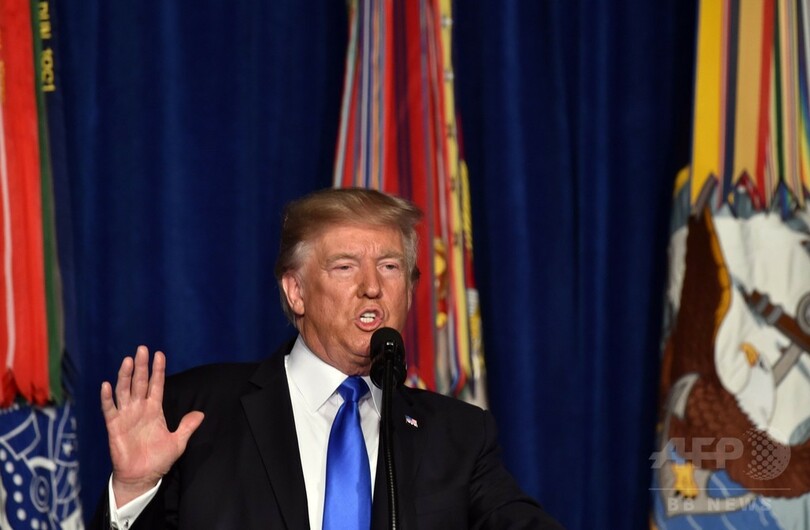 トランプ氏、アフガン駐留米軍の早期撤収を否定 公約撤回