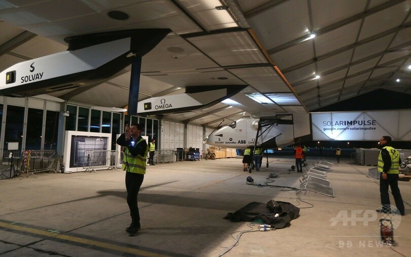 次世代ソーラー飛行機、アブダビで試験飛行に成功 世界一周へ