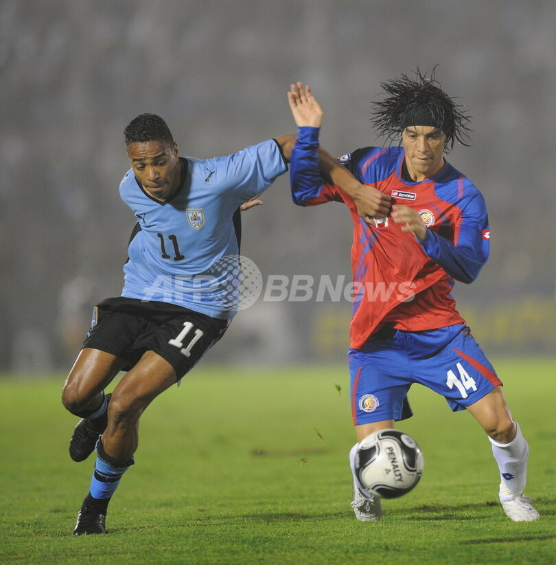 ウルグアイ コスタリカとのプレーオフ制し本大会へ