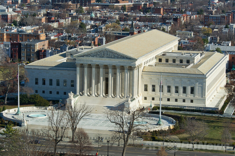 米最高裁、ライフル協会の訴えを棄却 若者への銃規制を支持