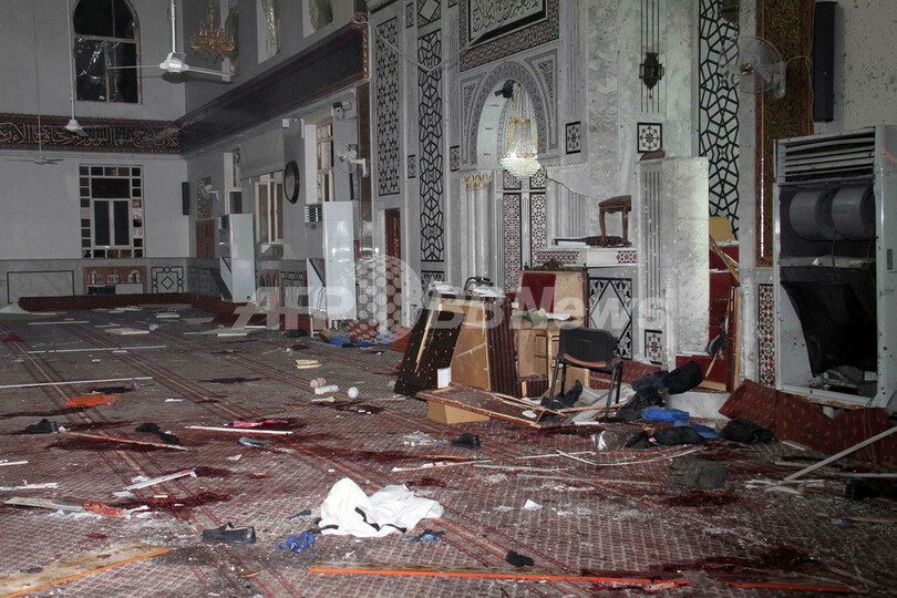 首都モスクで自爆攻撃、親政権の聖職者含む42人死亡 シリア