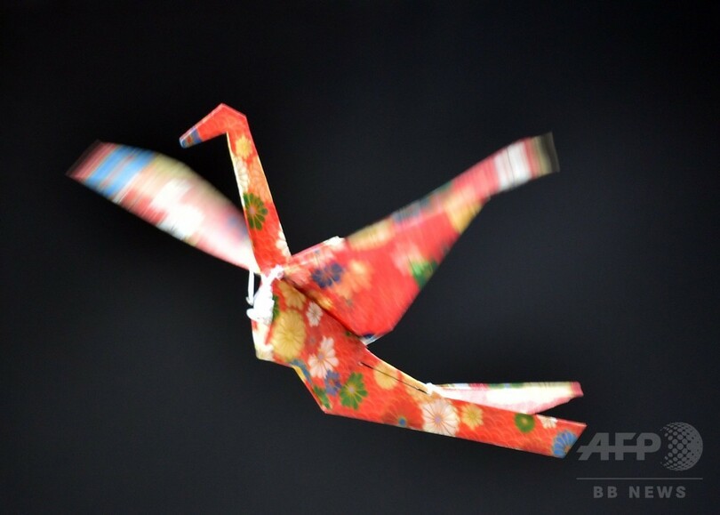 空飛ぶ折り鶴が登場、CEATEC JAPAN 2015開幕