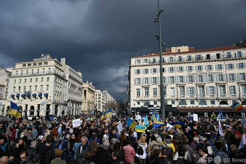 欧米各地でロシア抗議デモ