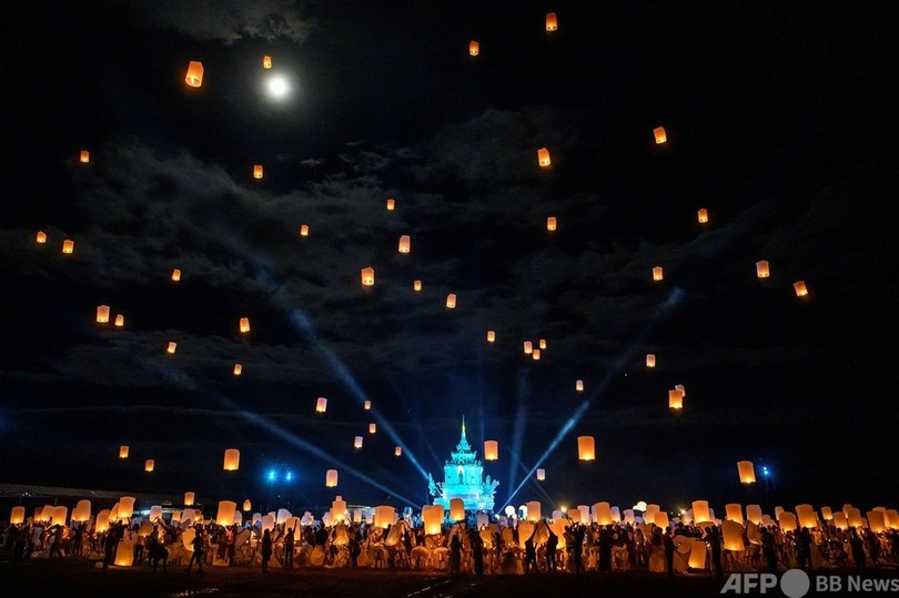 夜空彩る伝統の光 タイでロイクラトン祭り 写真枚 国際ニュース Afpbb News