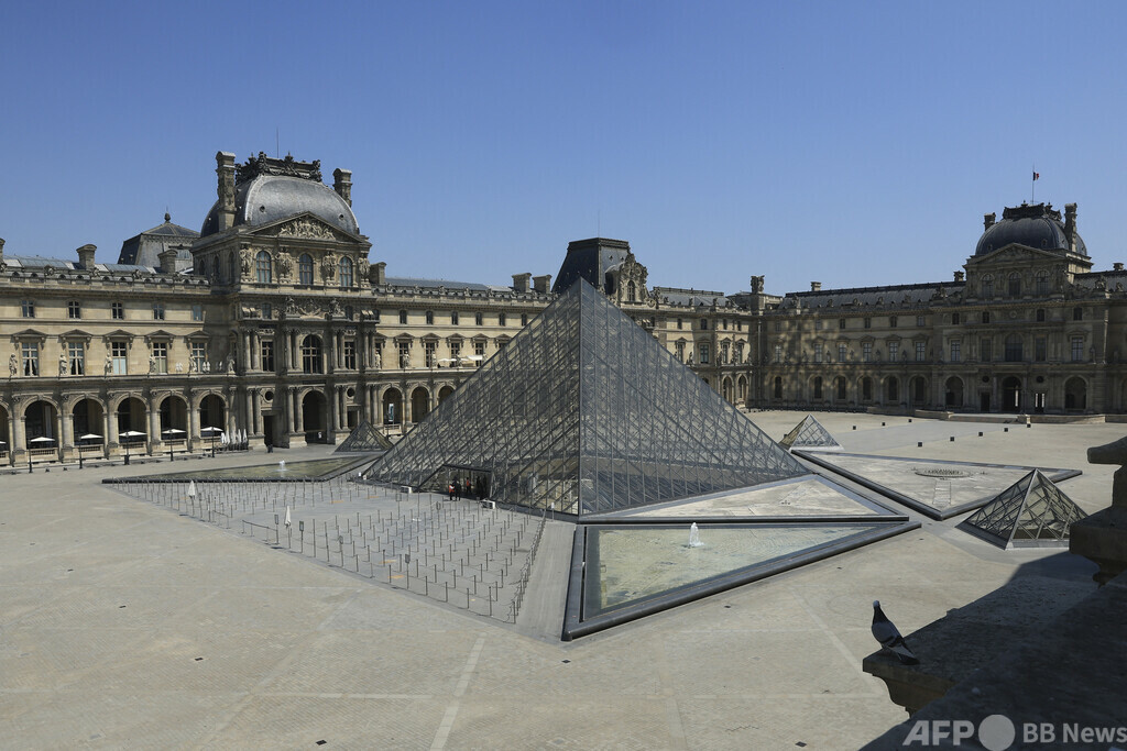 伊、仏ルーブル美術館に略奪品の返還要求 写真1枚 国際ニュース:AFPBB News