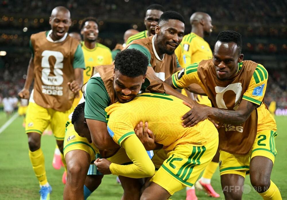 南アフリカがW杯初の決勝T進出、韓国は3位に転落