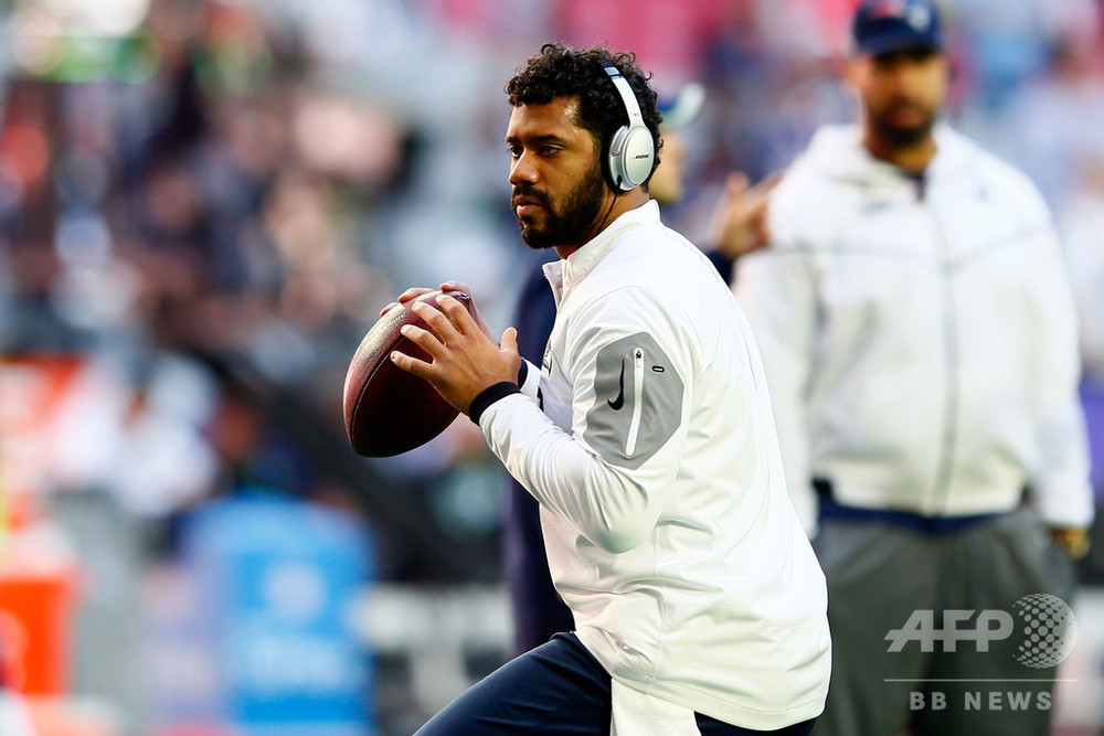 QBウィルソンがシーホークスと契約延長、NFL史上最高額 写真1枚 国際