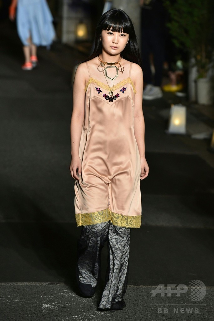 フランス発「コシェ」、原宿の路上でショー開催