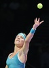 女子テニス、WTAツアー選手権（BNP Paribas WTA Championships - Singapore 2014）4日目。サーブトスを上げるユージェニー・ブシャール（Eugenie Bouchard、2014年10月23日撮影）。(c)AFP/ROSLAN RAHMAN