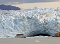 アルゼンチン南部のペリト・モレノ（Perito Moreno）氷河（2008年2月28日撮影）。(c)AFP/Daniel GARCIA