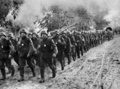 ポーランド領内に進軍するドイツ軍の部隊（1939年9月撮影、資料写真）。(c)STF / AFP