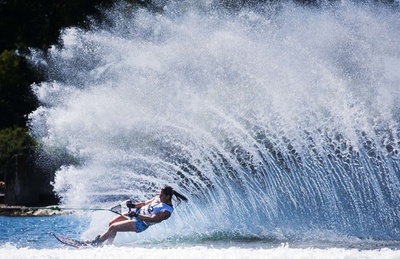 波しぶき爽快！パン・アメリカン競技大会の水上スキー
