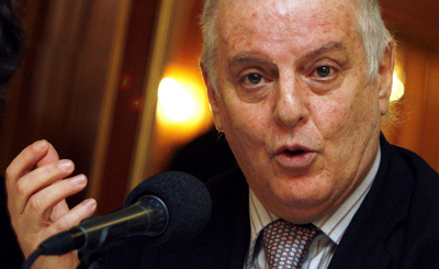 ダニエル・バレンボイムが会見に出席 - ドイツ