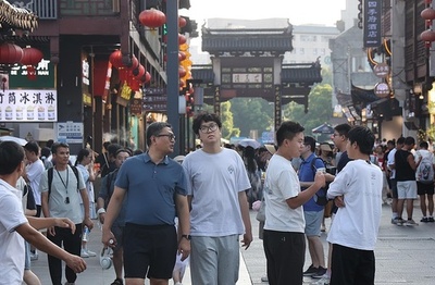 大学入学を機に家族で観光　「送学遊」が中国の新たな消費トレンドに