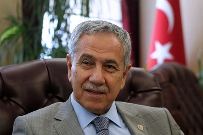 「ポールダンス抑えきれない女性は哀れ」トルコ副首相また問題発言