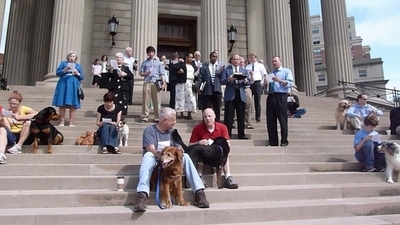 ｢ドッグ・ブレス・ユー｣、犬たちにも祝福礼拝 米ワシントン