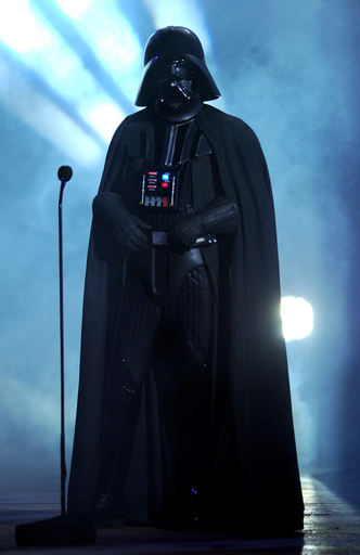 ボブ・アンダーソンさん死去、剣闘シーンでダース・ベイダーのスタント