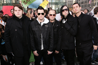 グッド・シャーロットが「The Early Show」に出演 - 米国