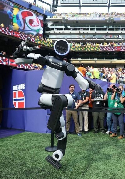 [KWレポート] 韓国産業界を挙げた「AI×ヒューマノイド」覇権争い (2)…現代自動車グループ、2028年に人型ロボット「アトラス」量産へ