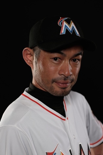 マーリンズがフォトデー、新加入のイチローらが参加