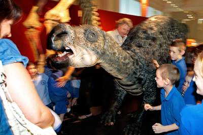 オーストラリアで恐竜の常設展示開始