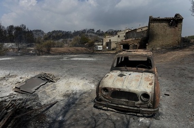 スペイン北東部で山火事、1200ヘクタール焼失