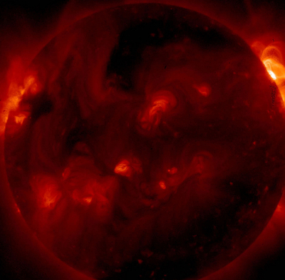 最大級の太陽フレア、日本の観測衛星「ひので」が撮影 NASA