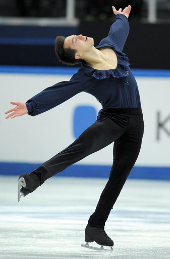 高橋が男子SP首位、羽生は3位 GPファイナル