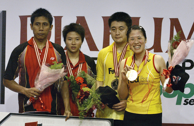 ＜バドミントン スーパーシリーズ第6戦＞混合ダブルス、チェン・ポウ／ガオ・リン組 ウィディアント／ナシル組を降して優勝を飾る - インドネシア