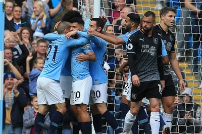 シティが大勝で首位キープ、リバプールは辛勝で追随