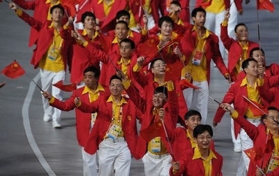 赤いユニフォームは判定で有利、ドイツの心理学者が実験