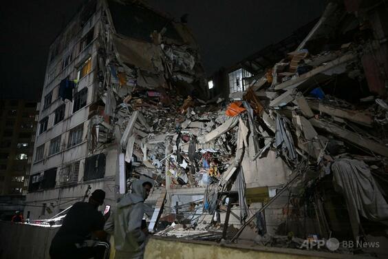 ベネズエラ地震で32人死亡、700人超負傷 被害の全容は不明