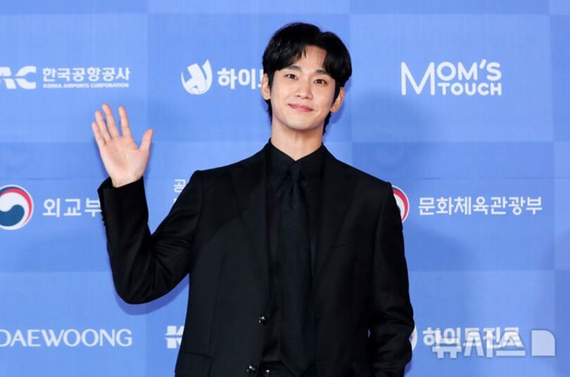 (c)NEWSIS