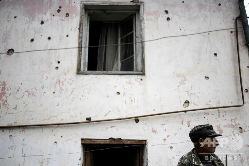 アルメニア・アゼル紛争「イスラム過激派が参加」 仏大統領