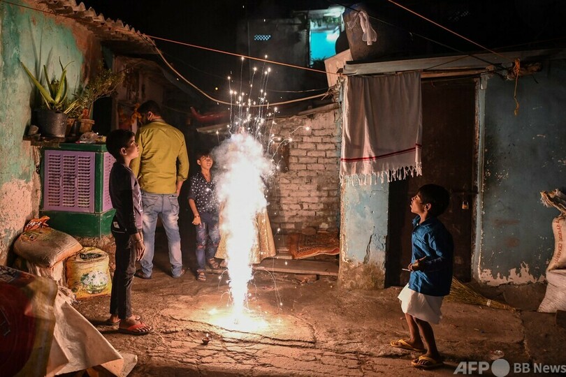 祭りでインド首都にスモッグ 花火・爆竹を規制