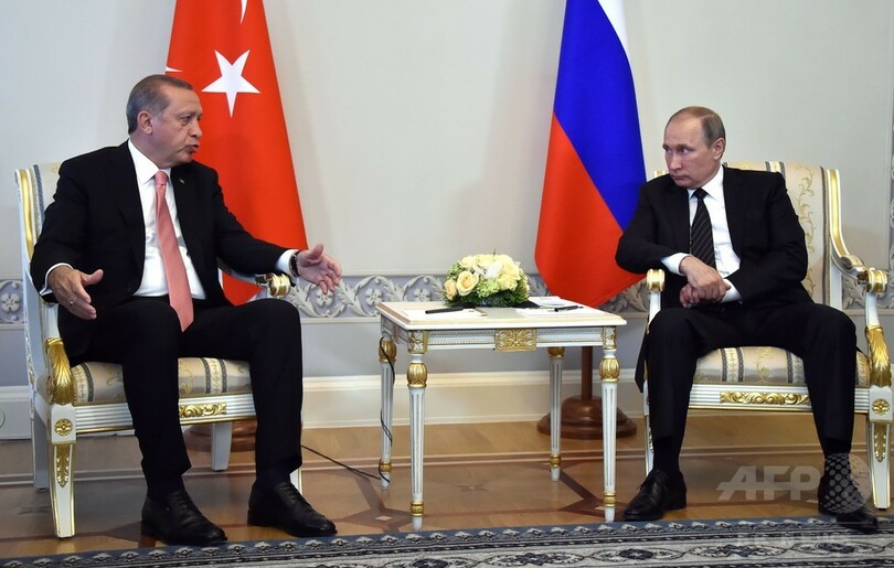 ロシアとトルコ、関係修復で一致 撃墜後初めて首脳会談