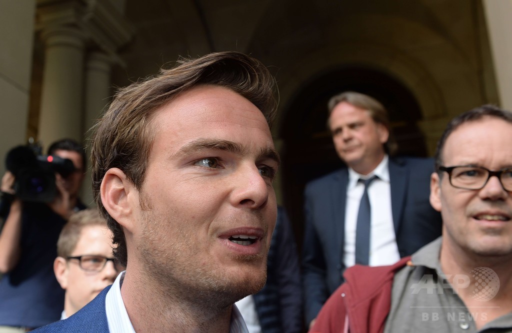 ヴァン・デル・ガルデ、泥沼の争いの末にザウバー離脱 写真1枚 国際ニュース：AFPBB News