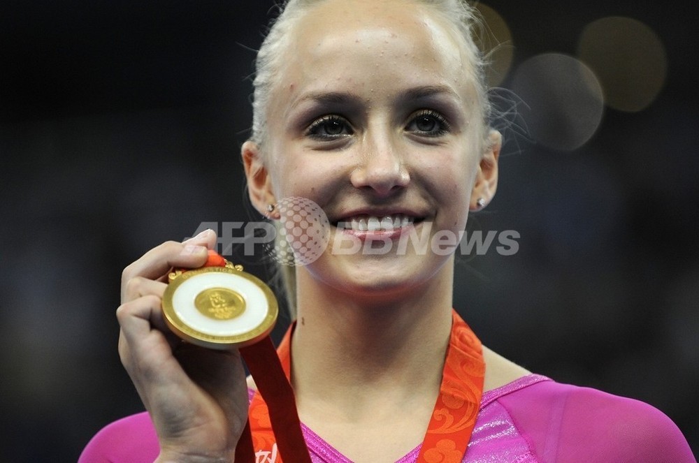 リューキン 体操女子 個人総合で金メダル獲得 写真11枚 国際ニュース Afpbb News