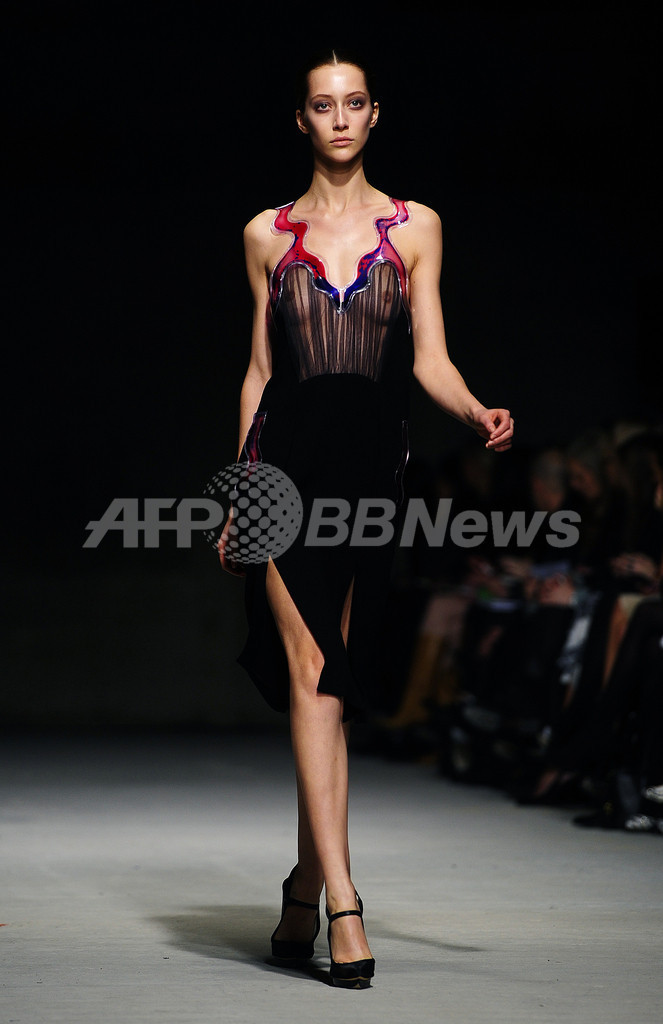 ＜11/12年秋冬ロンドンコレクション＞クリストファー・ケイン