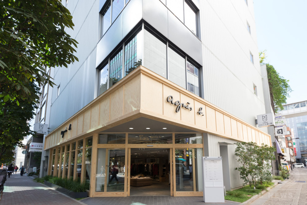 「アニエスベー」銀座店オープニングに豊田エリー登場