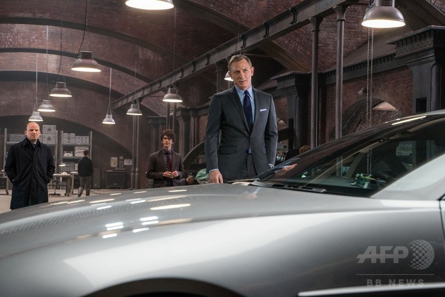 トム・フォード、007最新映画でジェームズ・ボンドの衣装をデザイン