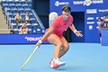 女子テニス、東レ・パンパシフィック・オープン、シングルス準々決勝。リターンを打つビアンカ・アンドレスク（2024年10月25日撮影）。(c)Richard A. Brooks / AFP
