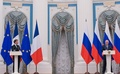ロシアの首都モスクワで共同記者会見に臨むウラジーミル・プーチン大統領（右）とフランスのエマニュエル・マクロン大統領（2022年2月8日撮影）。(c)Sergei GUNEYEV / SPUTNIK / AFP