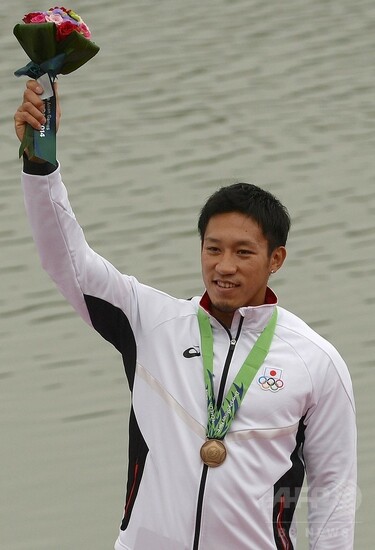 小松がカヌー男子カヤックシングル200mで銅、アジア大会 写真2枚 国際