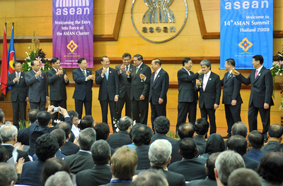 ASEAN憲章が発効、「経済共同体」構築に一歩前進